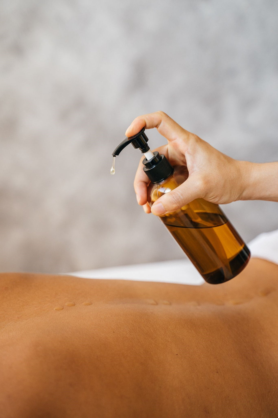 4 Key Benefits of Massage Oils
